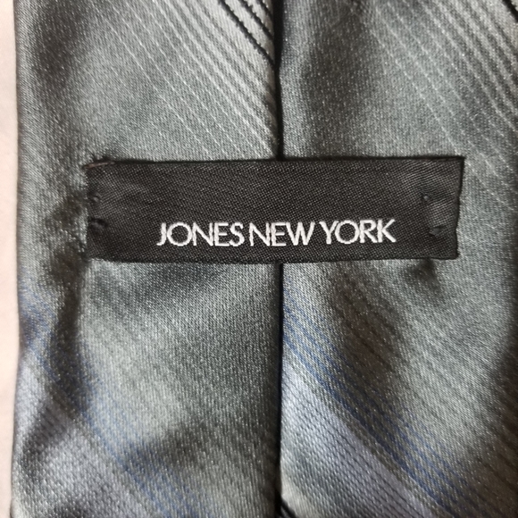 Jones New York Mens Silk Tie Grey Black Hints Blue - Picture 3 of 4